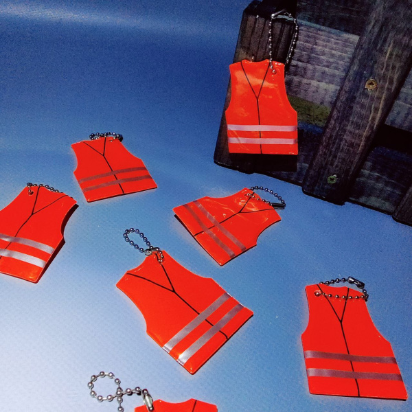 Брелок - светоотражатель "Жилет" на цепочке / двухсторонний фликер - 1 шт., цвет MIX